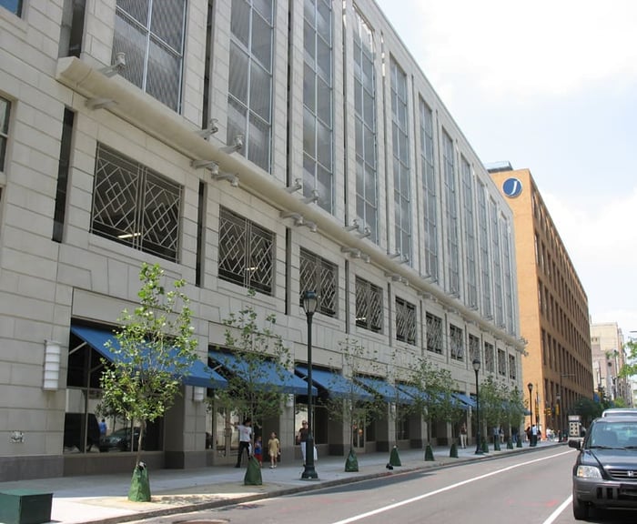 10th and Chestnut Street — image 1