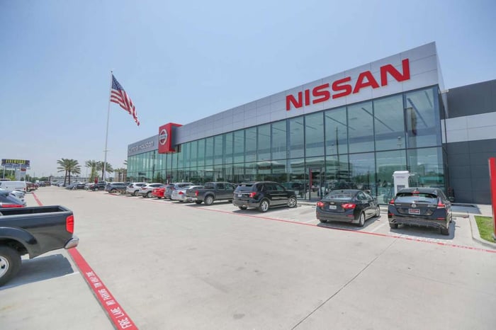 Central Houston Nissan — image 2