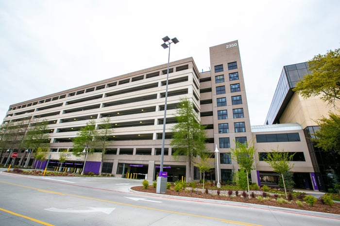 Children’s Medical Center of Dallas - Parking Structures and Pedestrian Bridges — image 1