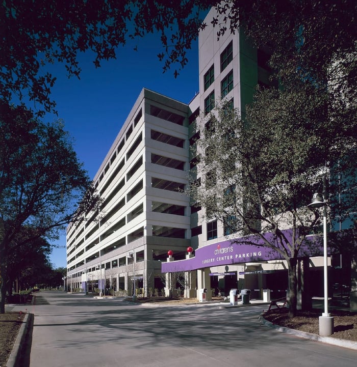 Children's Medical Center of Dallas Parking Structures and Pedestrian Bridges — image 1