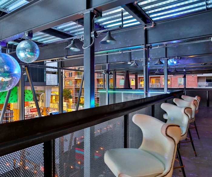 Clive Bar — image 2