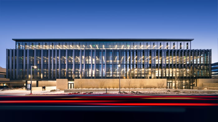 Co School of Mines / Parking Garage #2 & Classroom Building — image 1