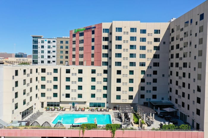 Hotel Indigo Austin Downtown — image 2
