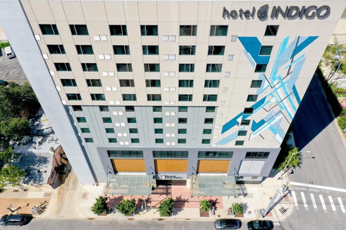 Hotel Indigo Austin Downtown — image 6