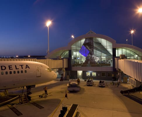 Jacksonville International Airport — image 1