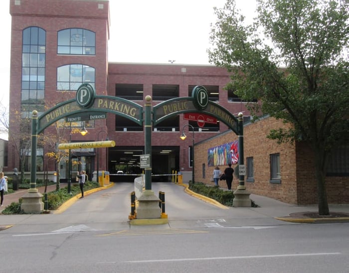 Larry C. Hardy Parking Structure — image 1
