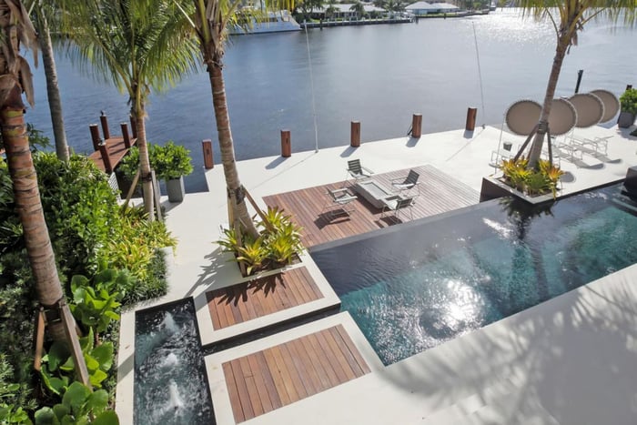 Modern Waterfront Residence — image 3