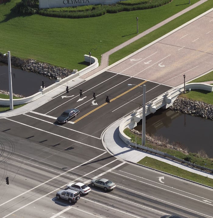 Olympia Entrance Bridge — image 2