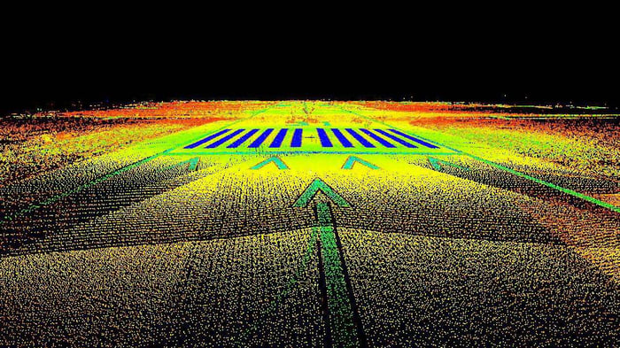 Palm Beach International Airport Runway 13-31 — image 1