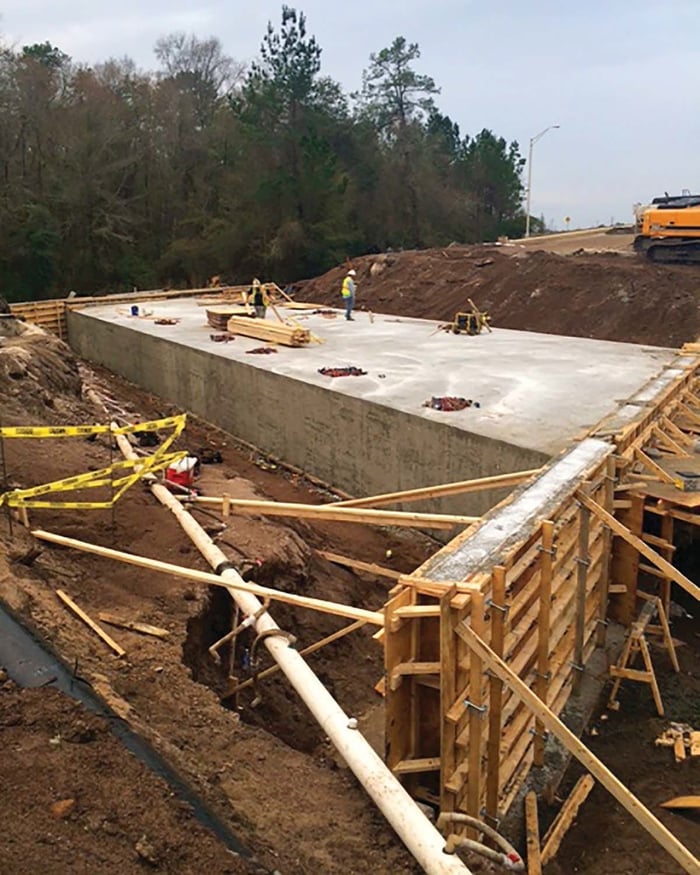 Plantation Oaks Boulevard Emergency Culvert Repair — image 3
