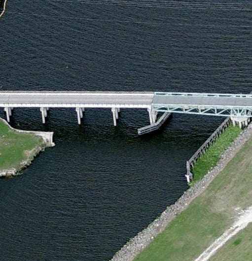 Point Chosen Swing Bridge — image 1