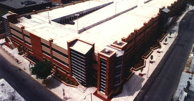 Poplar and Walnut Parking Structure