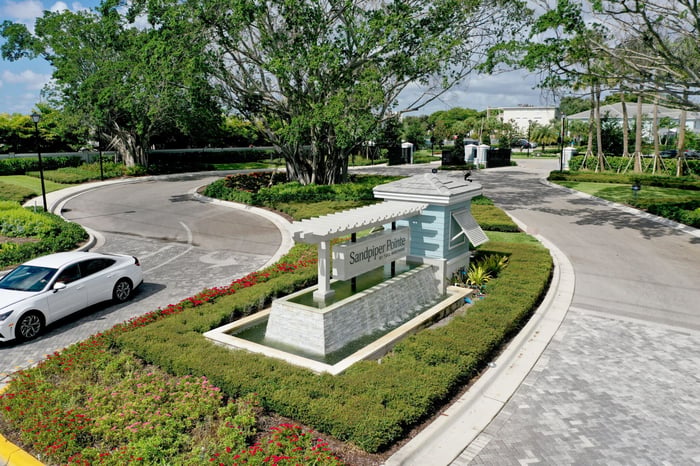 Sandpiper Pointe — image 1