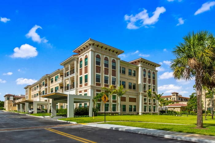Sinai Residences Continuing Care Retirement Community — image 9