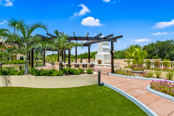 Sinai Residences Continuing Care Retirement Community — image 5
