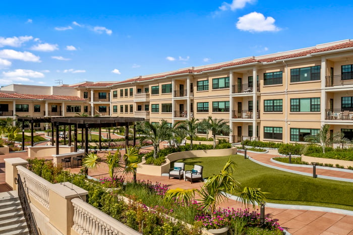 Sinai Residences Continuing Care Retirement Community — image 7