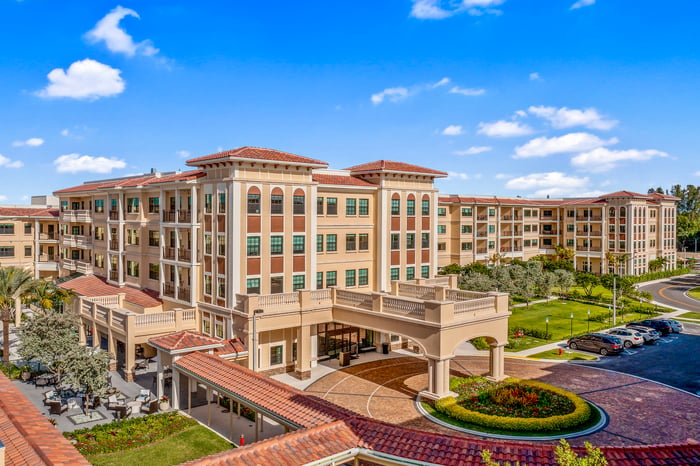 Sinai Residences Continuing Care Retirement Community — image 8