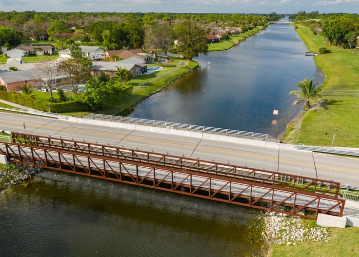 Sparrow Drive Pedestrian Bridge — image 1