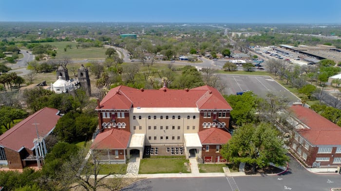 The St. John Apartments — image 5