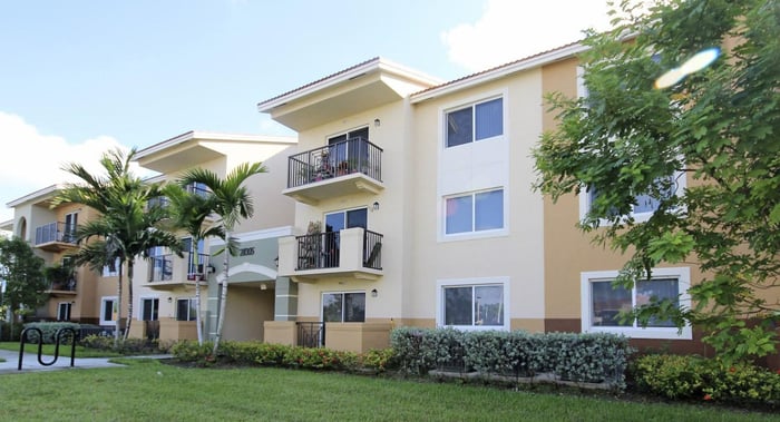 Veranda Senior Apartments — image 1