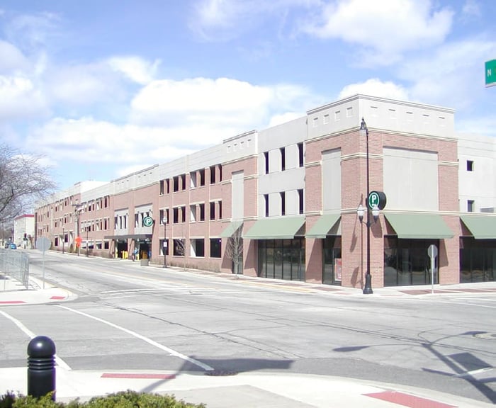 Waukegan Parking Structure — image 1