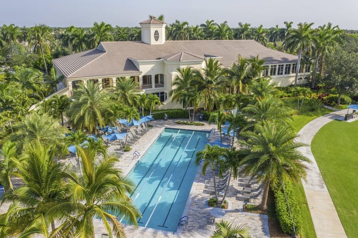 Woodfield Country Club — image 1