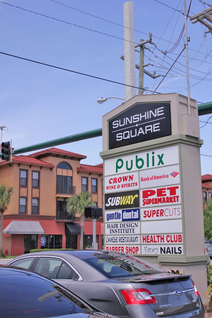 Sunshine Square Shopping Center — image 1