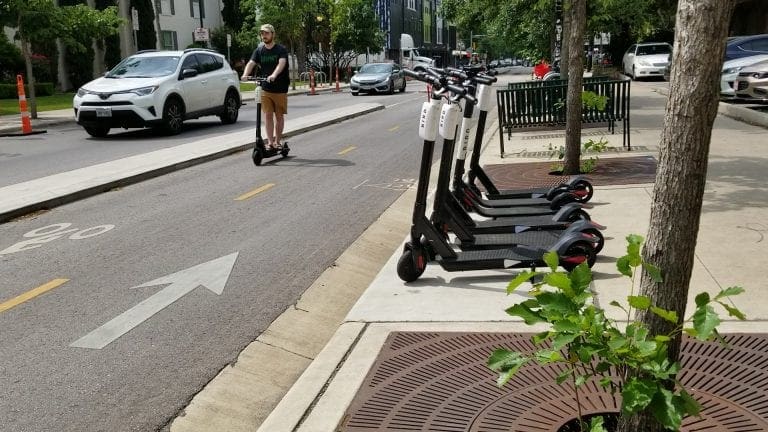 dockless scooters